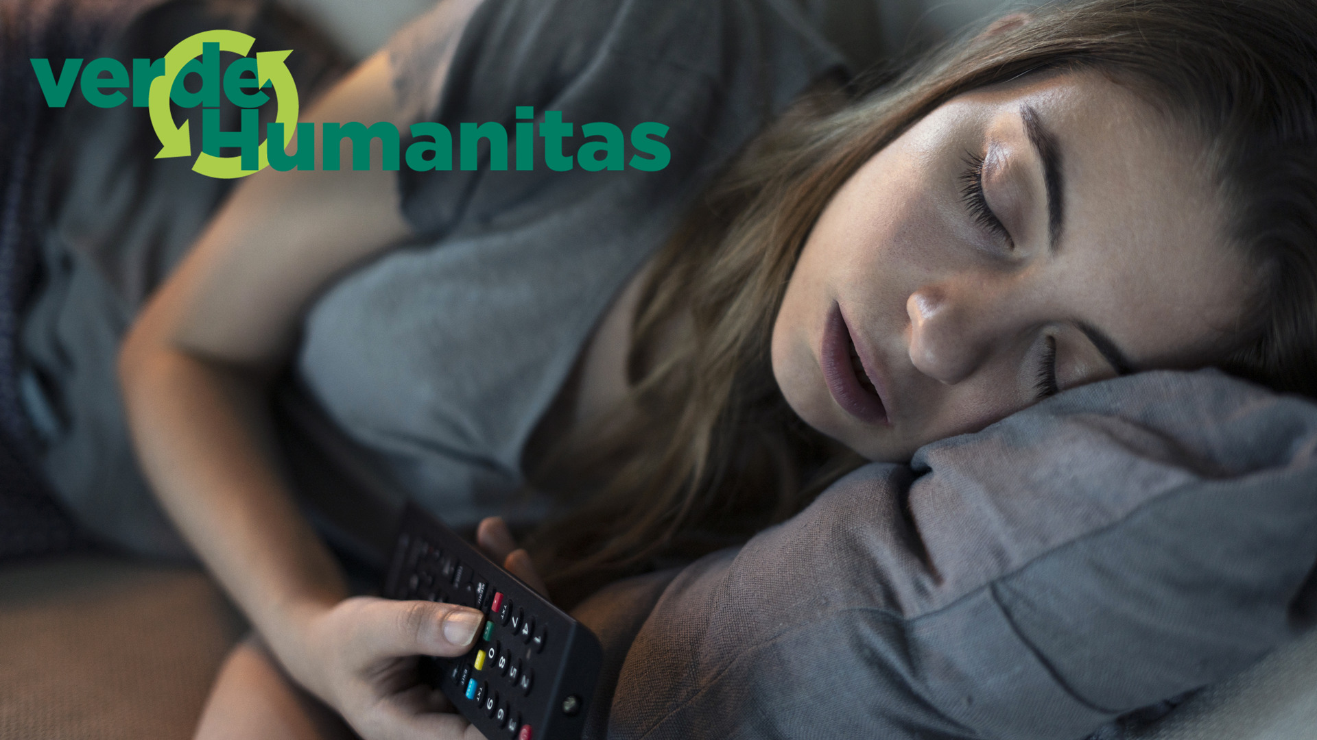 Addormentarsi Con La Tv Accesa Non Fa Bene Al Sonno E All Ambiente